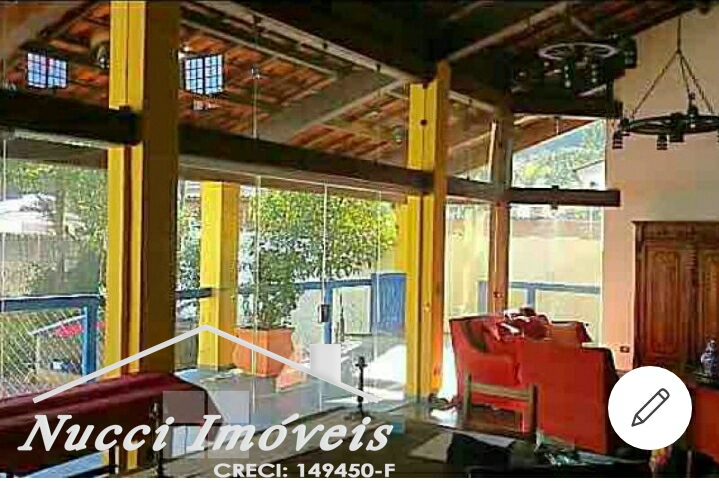 Excepcional casa no pé da mata atlântica próxima a praia