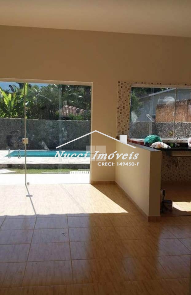 Sua casa no campo pertinho da praia