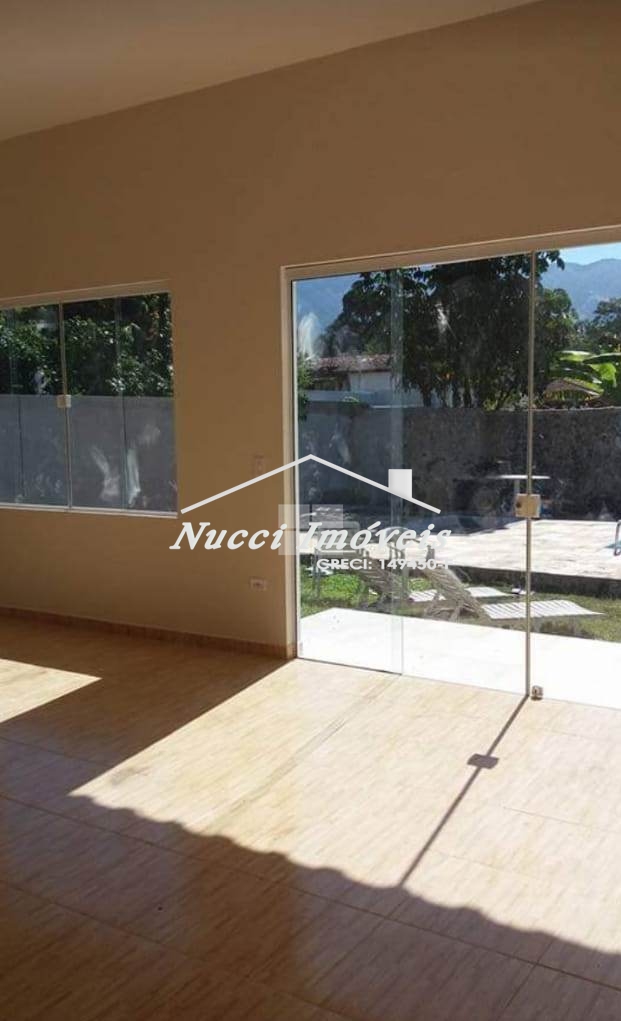 Sua casa no campo pertinho da praia