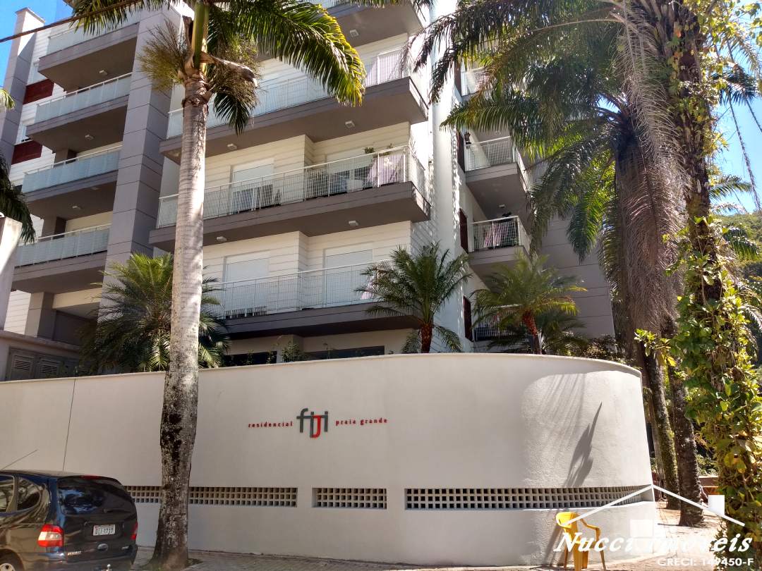 Excelente apto a poucos metros da praia