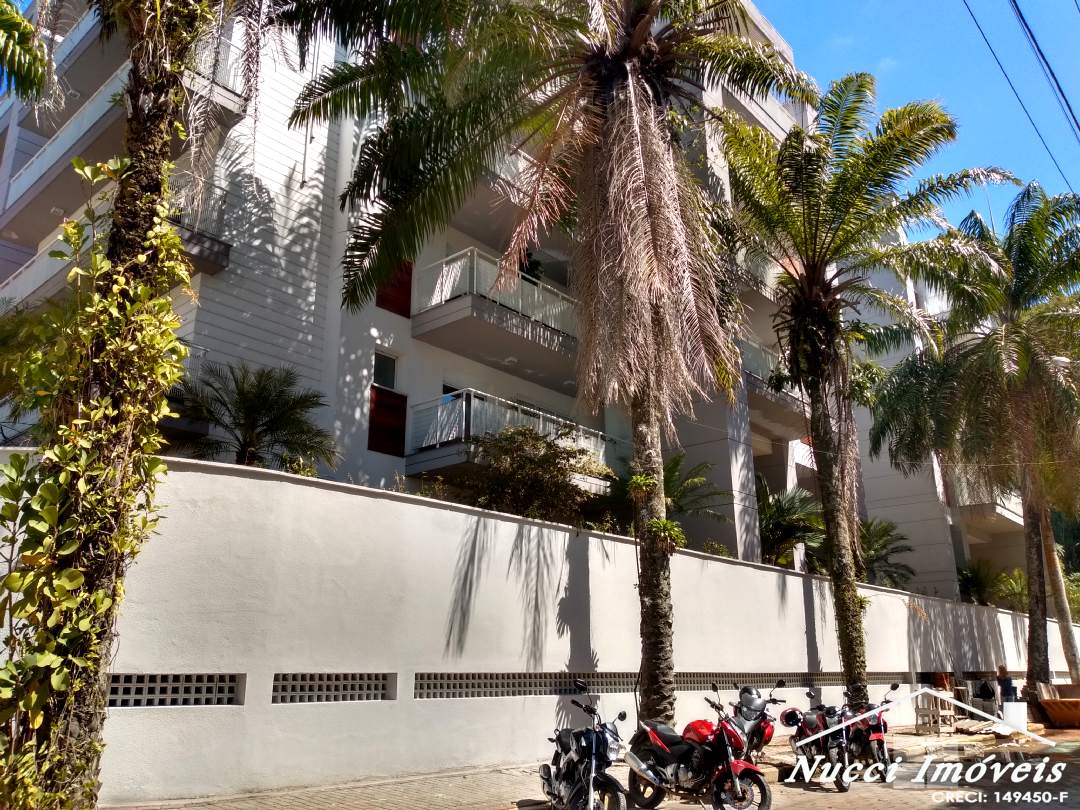 Excelente apto a poucos metros da praia