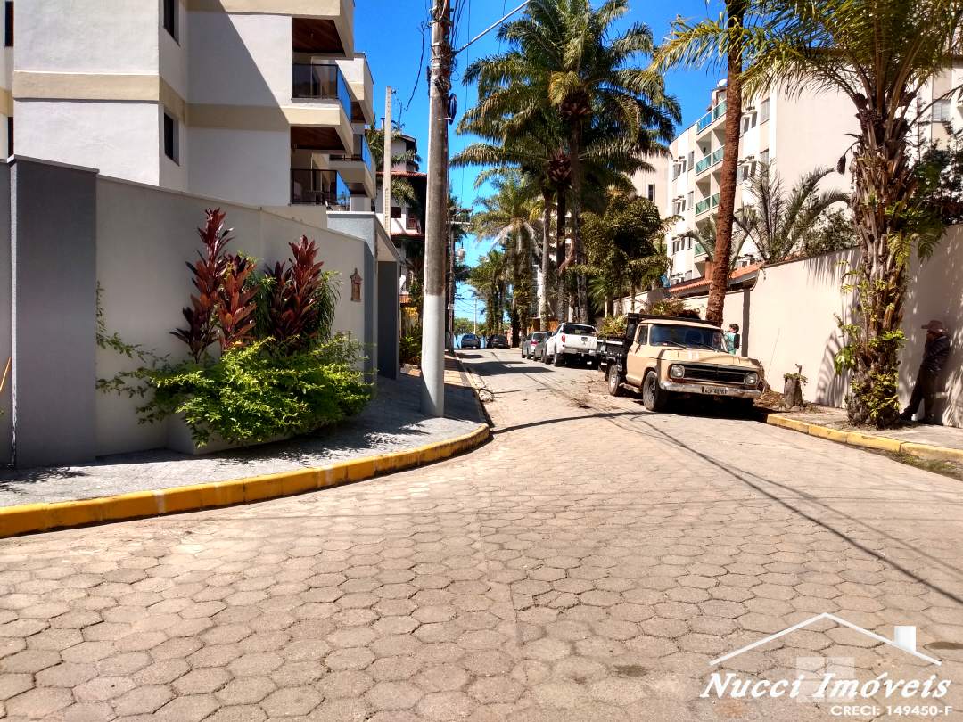 Excelente apto a poucos metros da praia