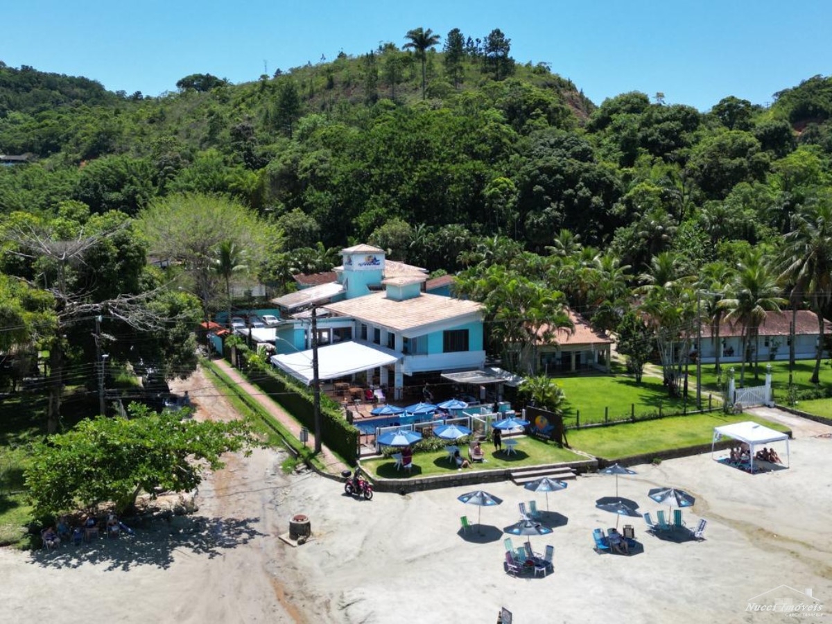 Maravilhosa pousada literalmente pé na areia