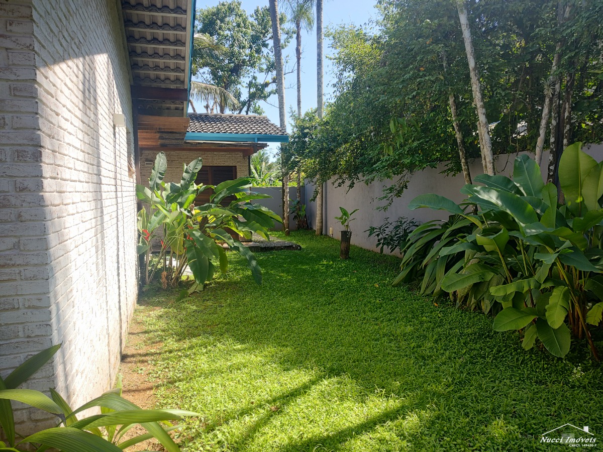 Ótima casa na domingas dias a 180 mts da areia