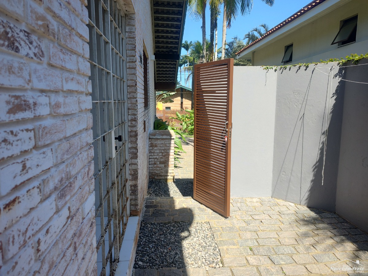 Ótima casa na domingas dias a 180 mts da areia