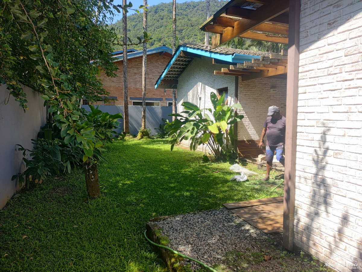 Ótima casa na domingas dias a 180 mts da areia